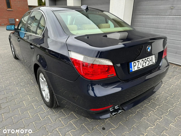 BMW Seria 5 520i - 4