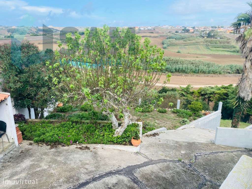 Moradia T3 localizada em Seixal- Lourinhã - Grande imagem: 4/60