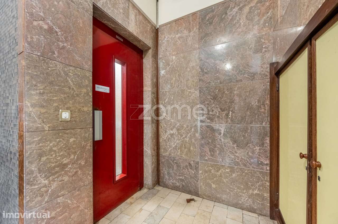 Apartamento T3+1 totalmente renovado no centro de Vila Nova de Gaia - Grande imagem: 4/46