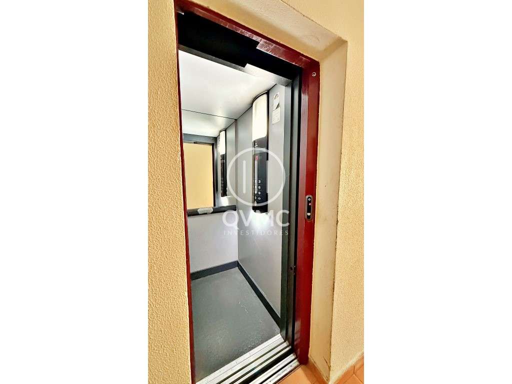 Apartamento T3 renovado em Carnaxide - Oeiras-19