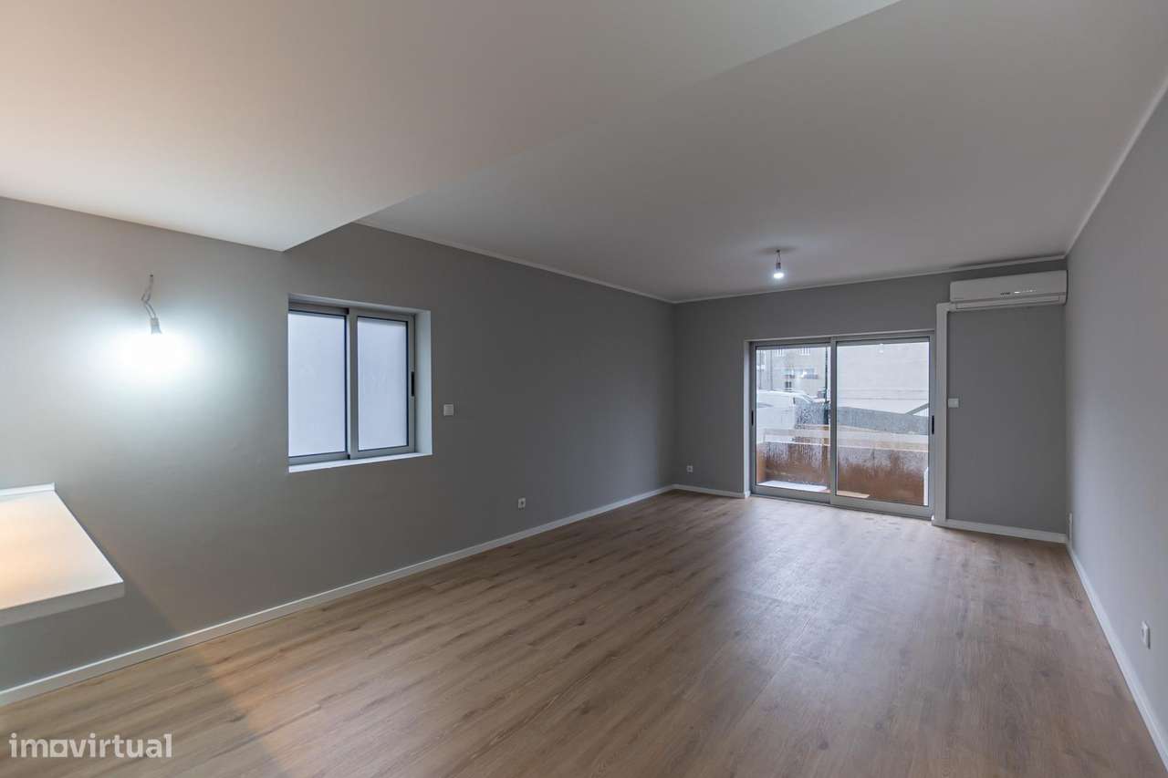 Apartamento T3 renovado | Bonfim, Porto | 105 m2-16