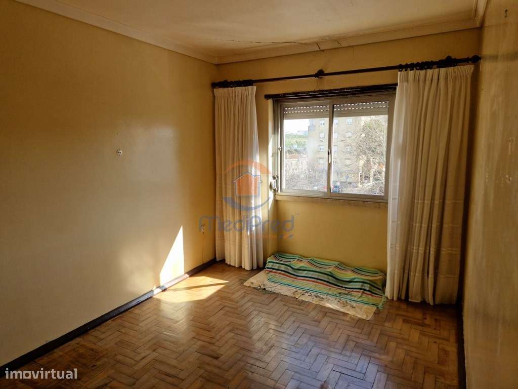 Apartamento T2 remodelado - Pontinha-15
