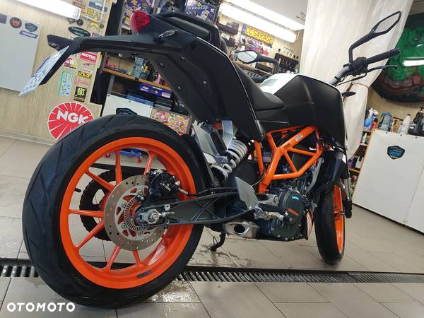 KTM Duke - 11