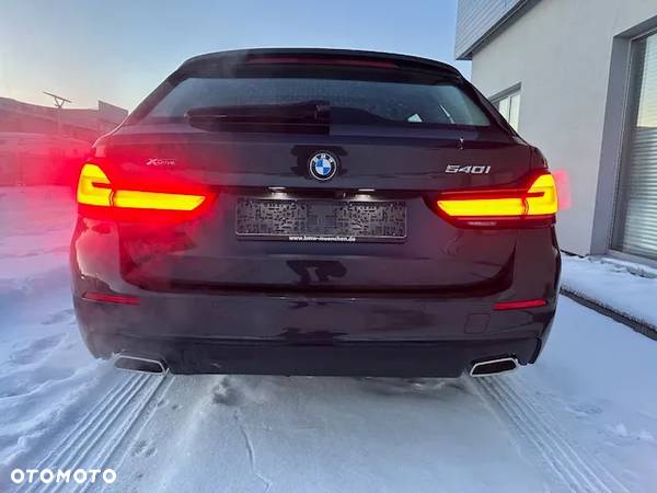 BMW Seria 5 540i xDrive mHEV Luxury Line sport - 9