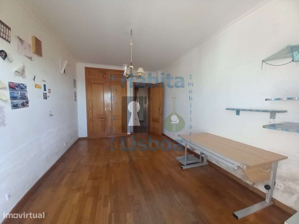 Moradia V4 + 1 em Ribamar - Vista Mar-18