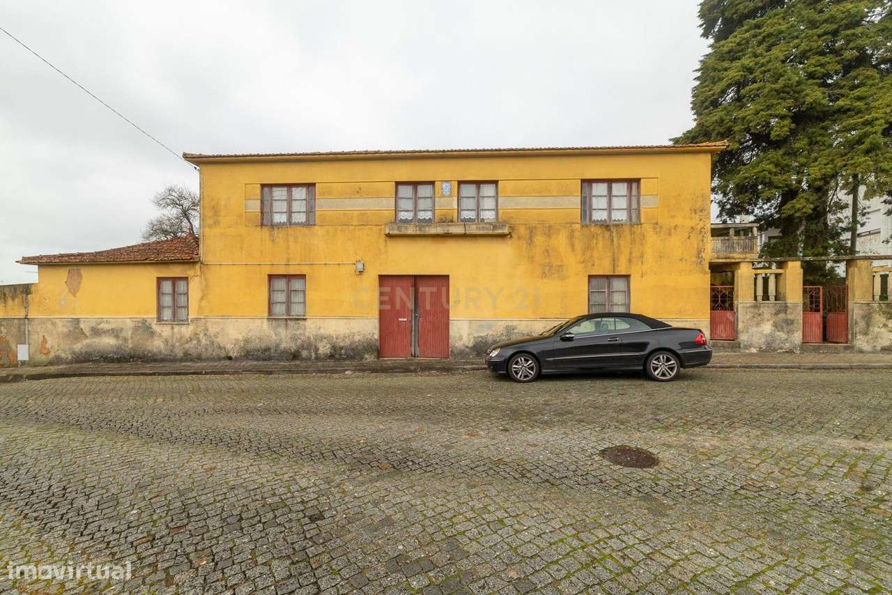 Moradia para Reabilitação com Terreno de 2.649 m² | Um Refúgio de Tran - Grande imagem: 2/35