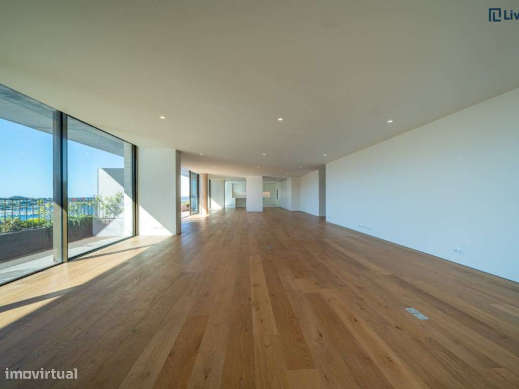 Espetacular T3 com 500m2 e vistas-39