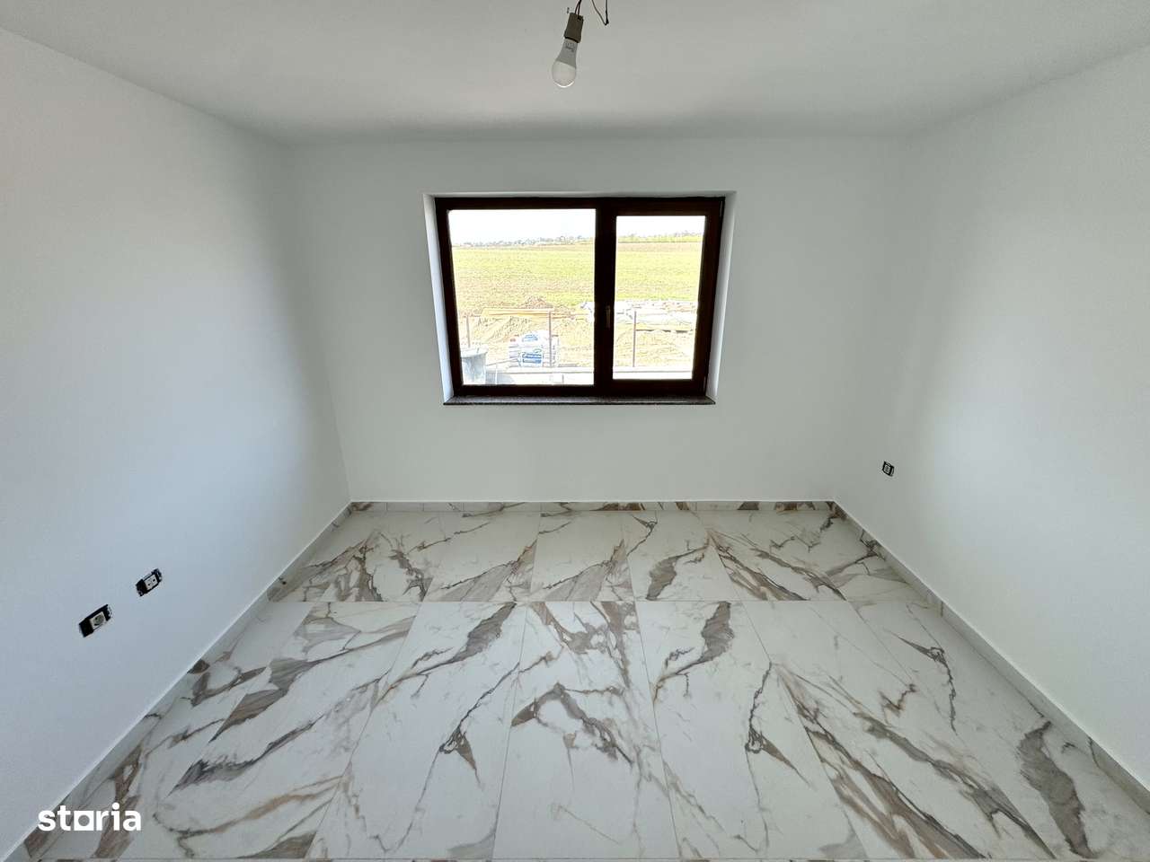 6camere!500mp teren!Semineu!Incalz in pard! Casa Horpaz-Lunca Cetatuii - Imagine principală: 5/14