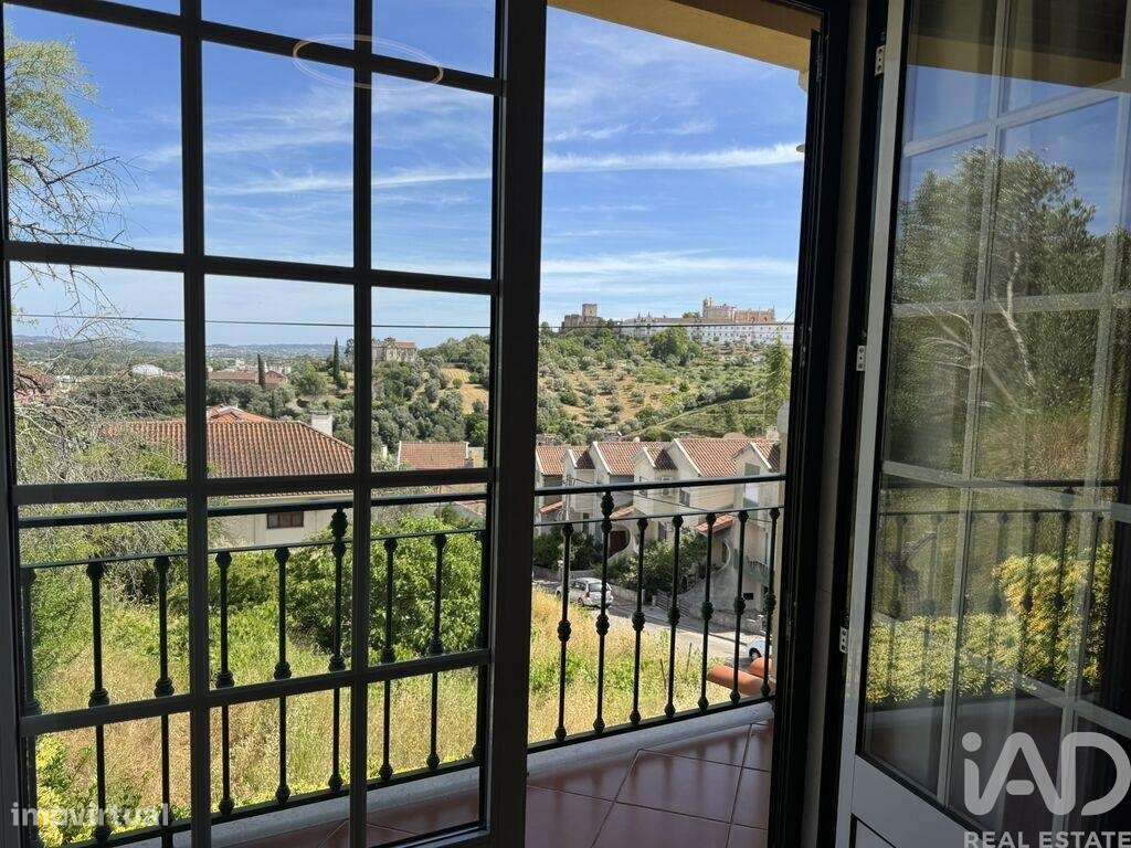 Moradia bi-familiar T5 em Tomar e Santa Maria dos Olivais de 230 m2-25