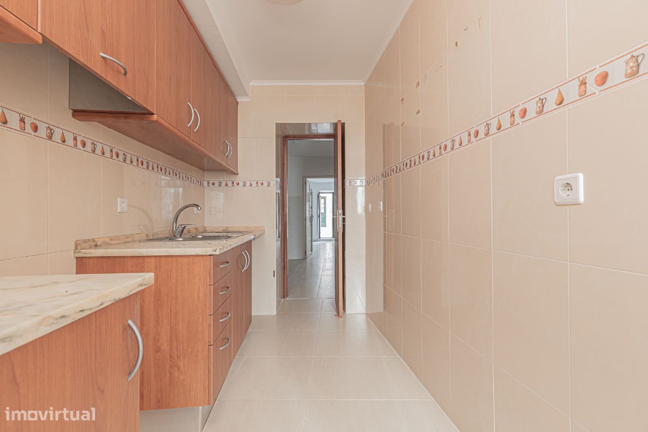 Apartamento T2 em R/C com Pátio em S. Bento Lisboa