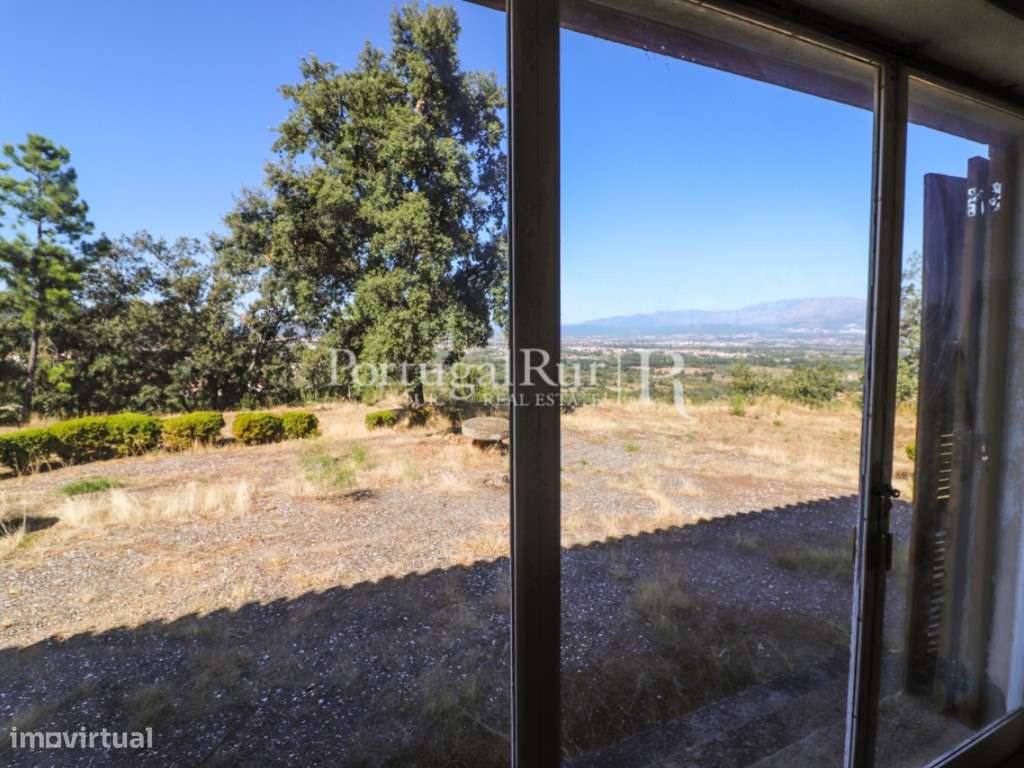 Quinta de 4 ha com 3 casas e cerejeiras no Fundão, ideal para turismo-14