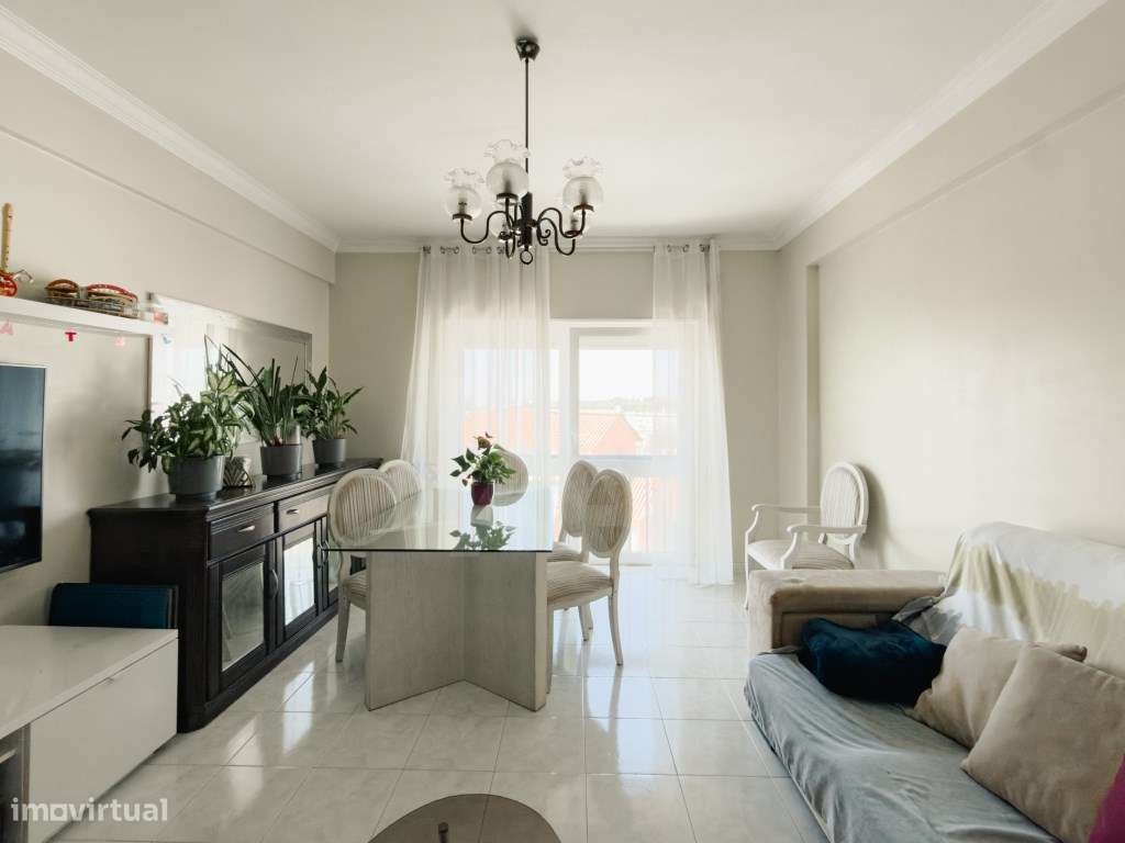 Apartamento T2 na Amoreira com Varanda - Grande imagem: 2/20