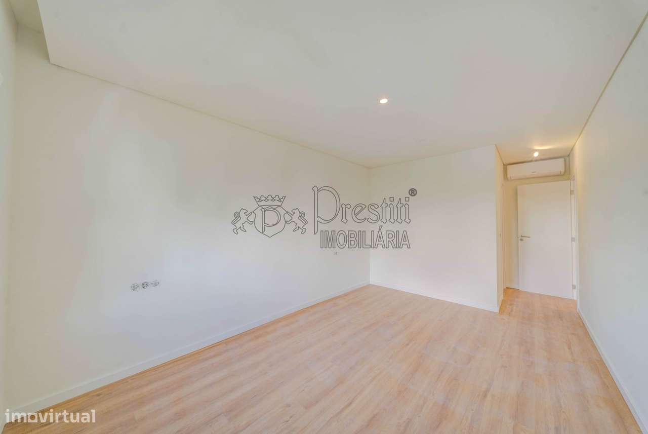 Apartamento T3 Remodelado na Cidade-10
