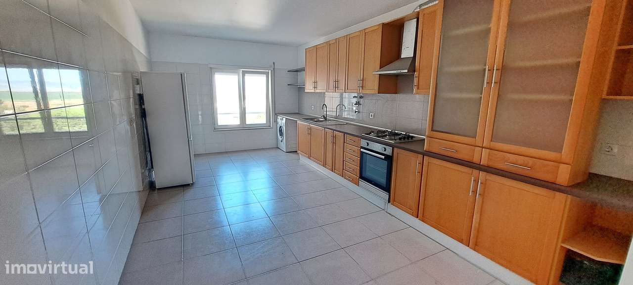 Apartamento T4 com 156m²,estacionamento, 2 arrecadações Samora Correia-2