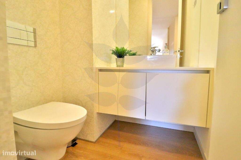 Apartamento T4 em Celeirós | 4 Suites | Garagem para 2 Viaturas-4