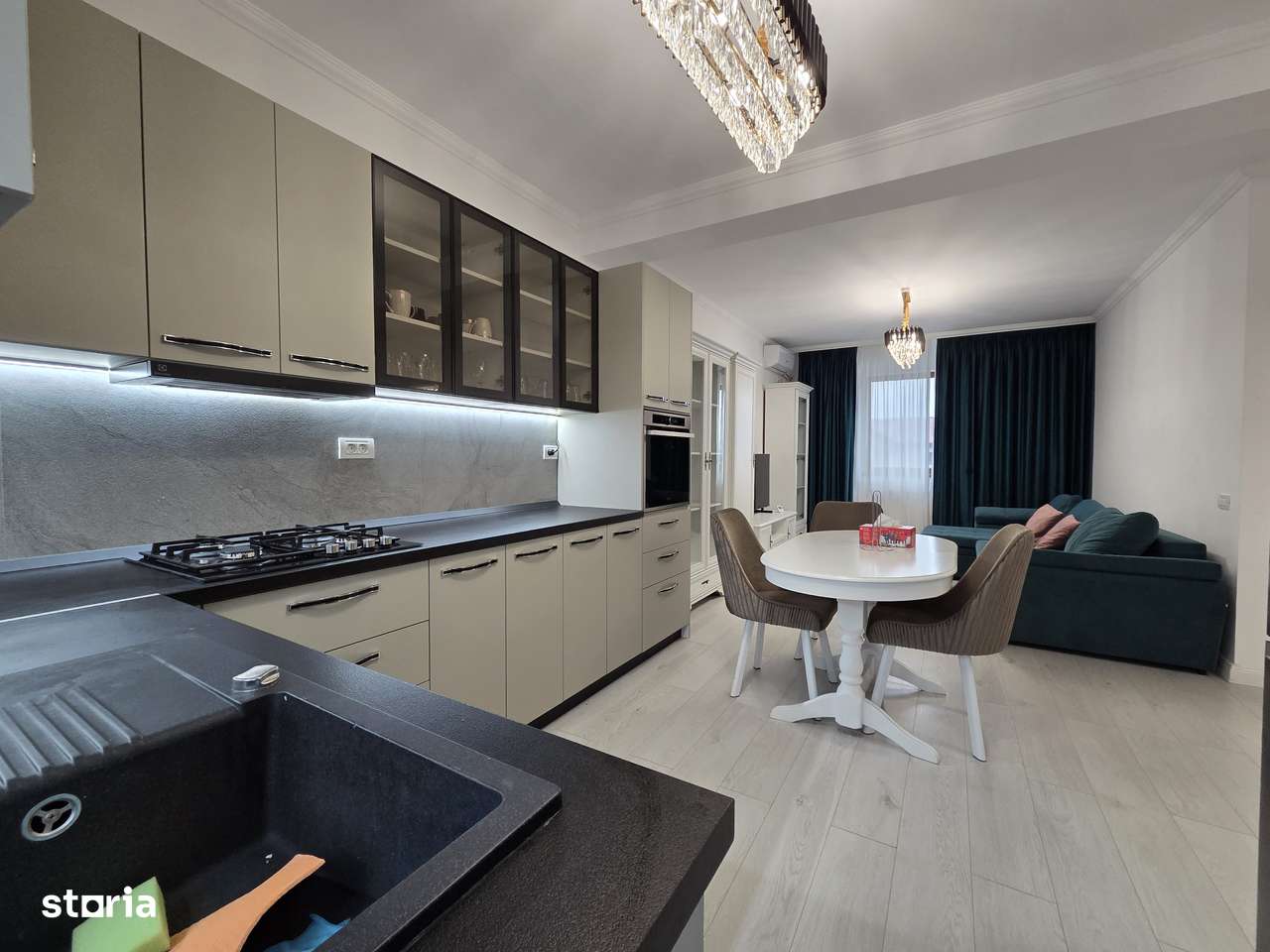 Casă P+1 în Clinceni Spațiu Comercial si Apartament 3 Camere, afacere-9