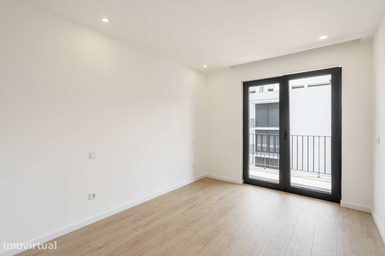 Exclusivo T3 Novo no Último Piso | 196 m² | Duas Frentes-23