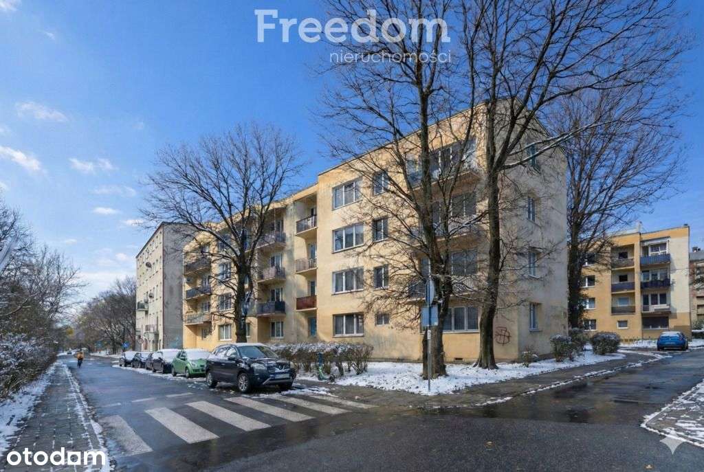 Przestronne, 2 pokojowe mieszkanie w bloku z cegły-0