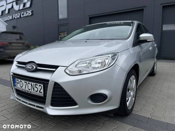 Ford Focus 1.6 Ambiente - 1