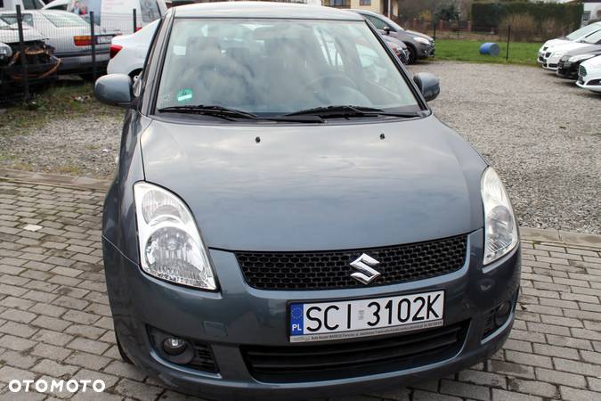 Suzuki Swift 1.3 GS / Premium 4WD - 2