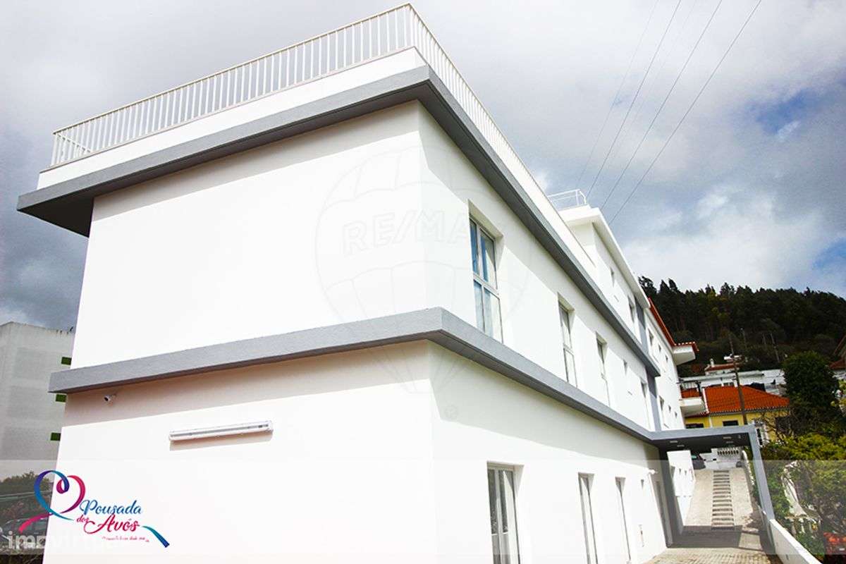 Moradia T8 para venda - Grande imagem: 2/14