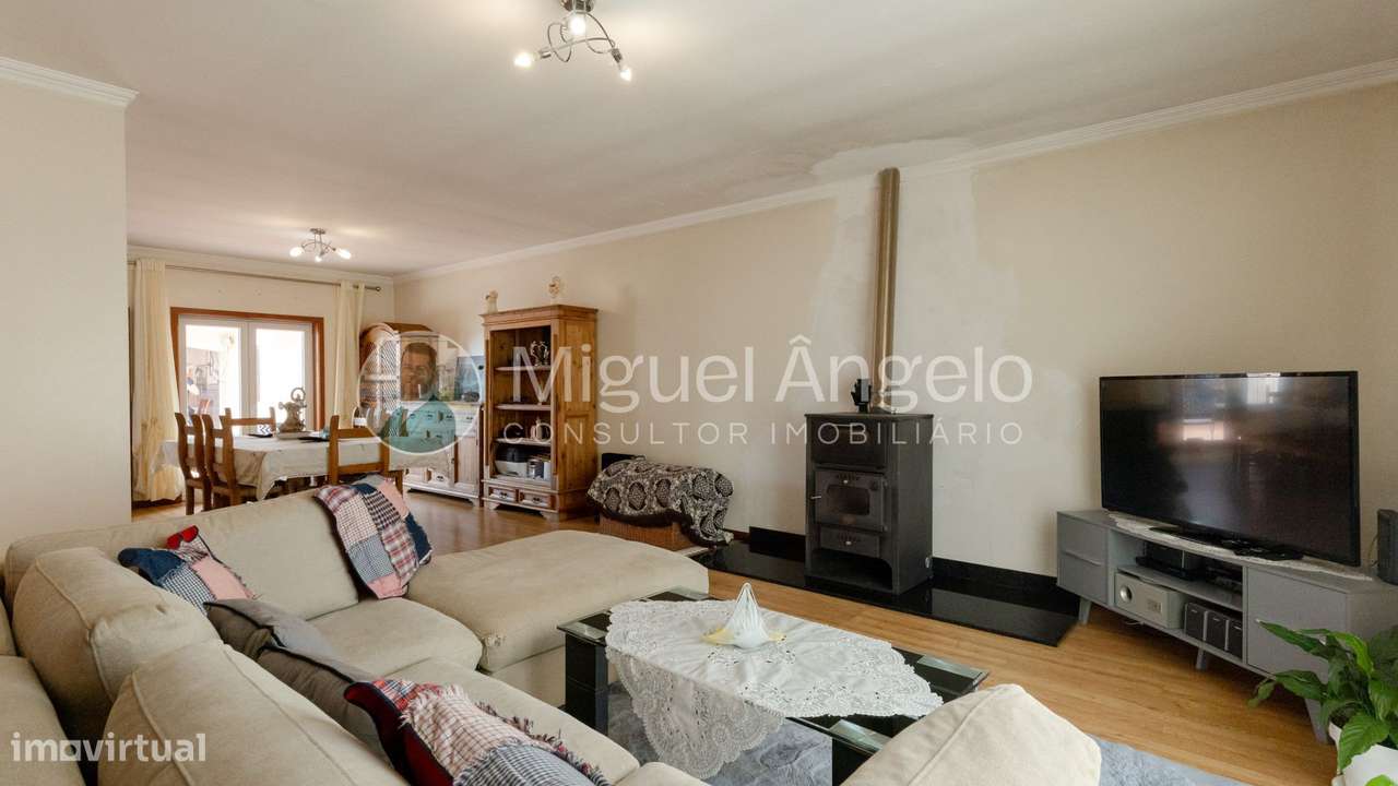 Moradia T3 com jardim, garagem e excelente espaço exterior na Torreira-8