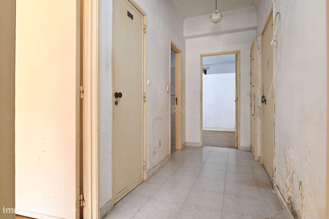 Apartamento T3 em Santa Iria de Azoia-9
