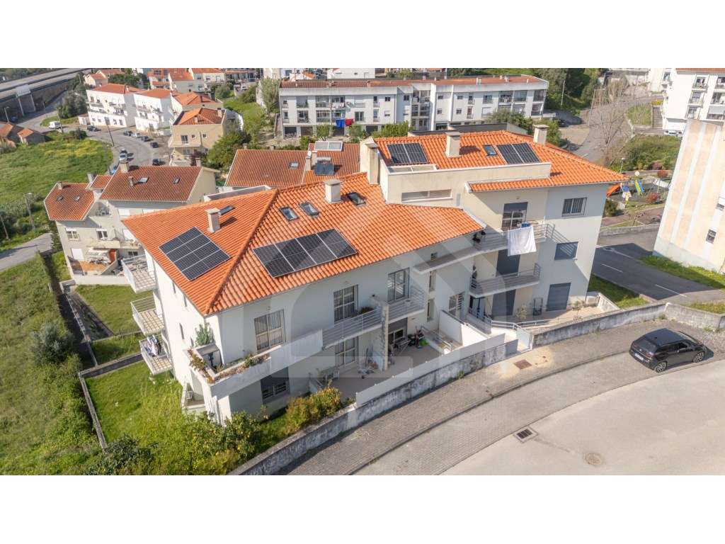 Apartamento T3 | Com aproveitamento de sótão | Alqueves-26