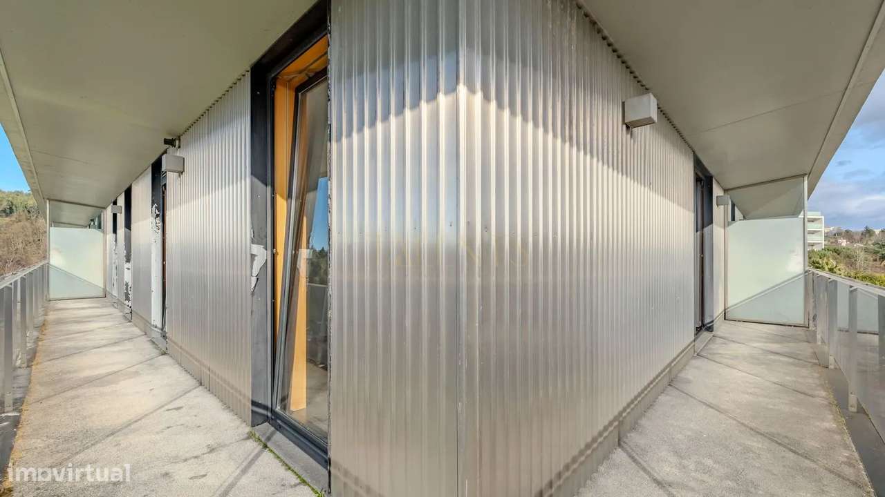 Apartamento T2 Azurém Guimaraes com Varanda Panorâmica-8