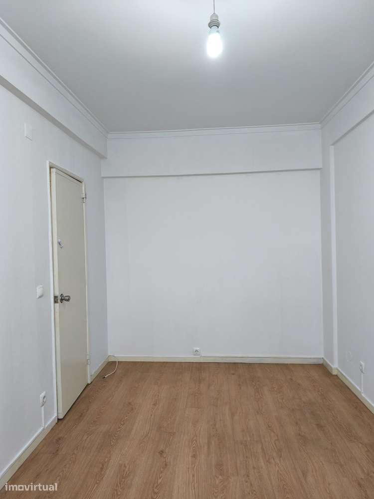 Espaço para Atelier, Escritório, Gabinete para arrendamento. - Grande imagem: 3/10