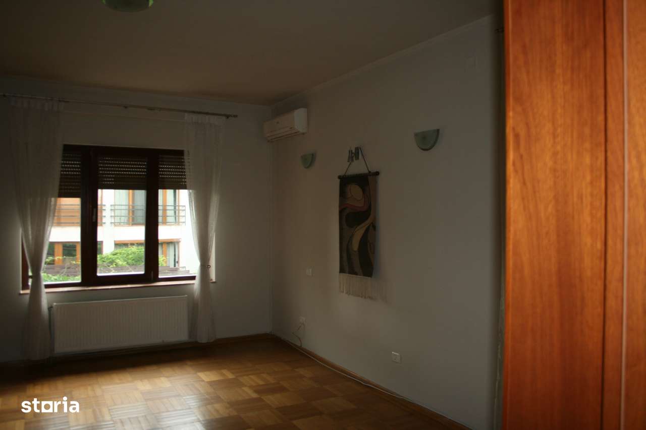 Vanzare vila superba D+P+1+M garaj piscina teren 2500mp Pipera padure-10