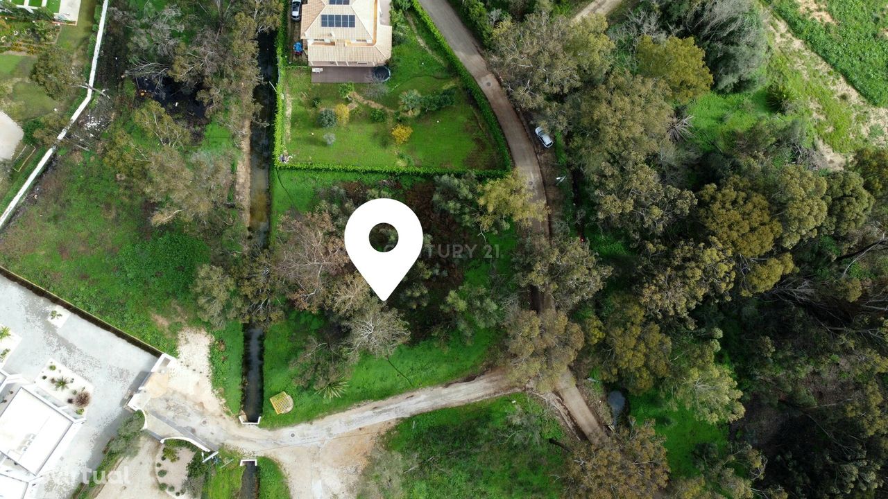 Lote  para construção de Moradia  no  Algarve junto ao Penina Golf res