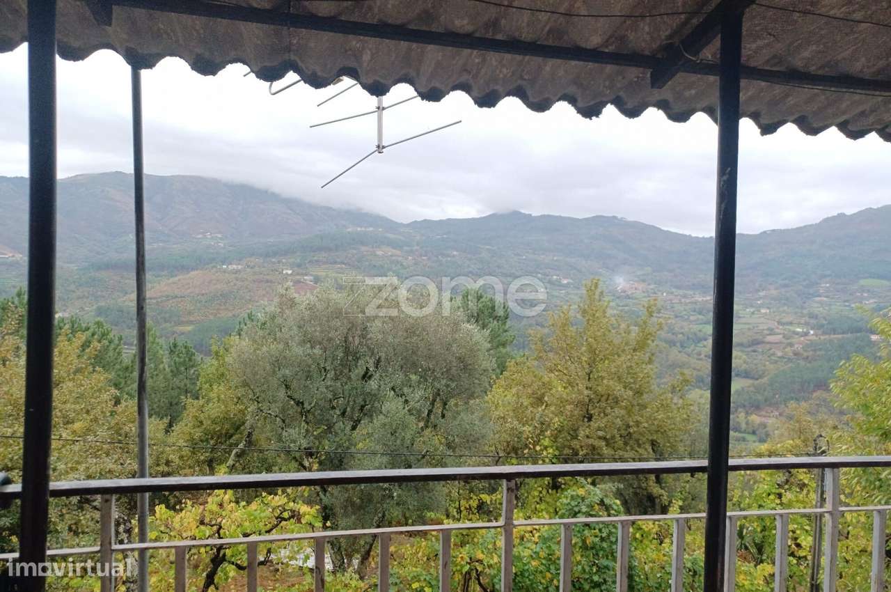 Oportunidade Única: 2 Artigos Urbanos para Obras + 3 Terrenos-Alvite-17