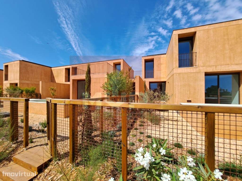 Moradia V3 com piscina e garagem em Vilamoura-20