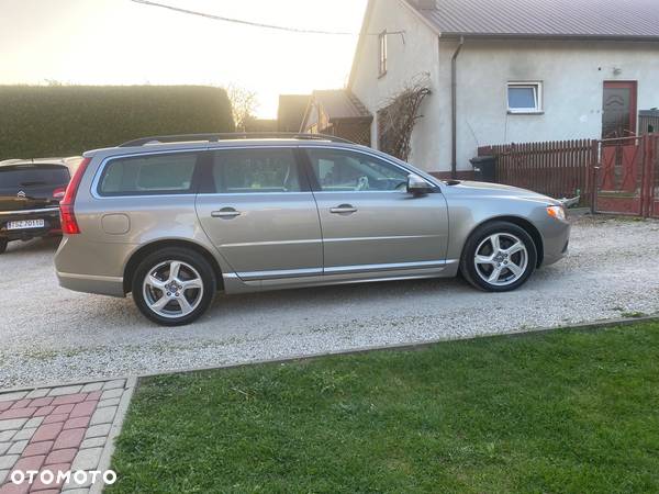 Volvo V70 D3 Momentum - 6