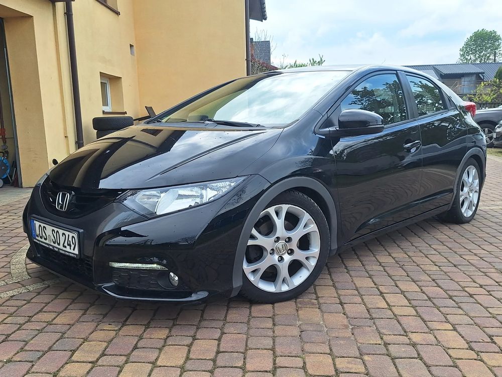 Honda Civic X 1.8 i-VTEC Executive Black Edition 2013