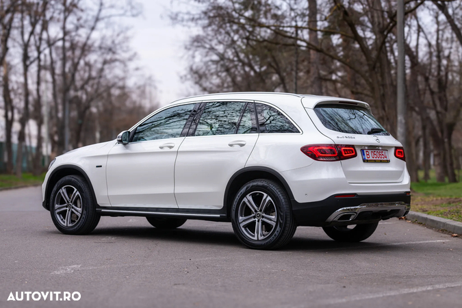 Mercedes-Benz GLC 300 e 4Matic 9G-TRONIC Exclusive - 3