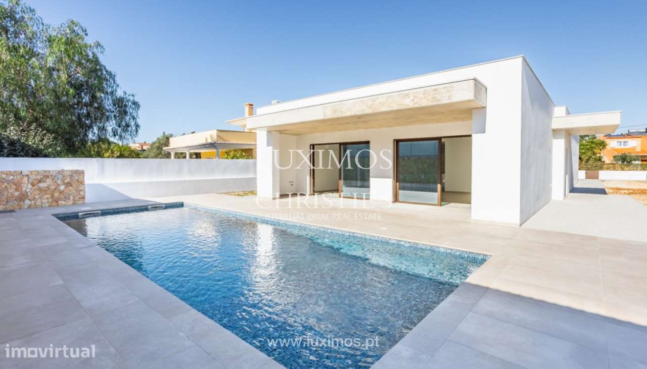 Moderna Moradia T3 com piscina em Monte Canelas, Portimão, Algarve - Grande imagem: 1/26