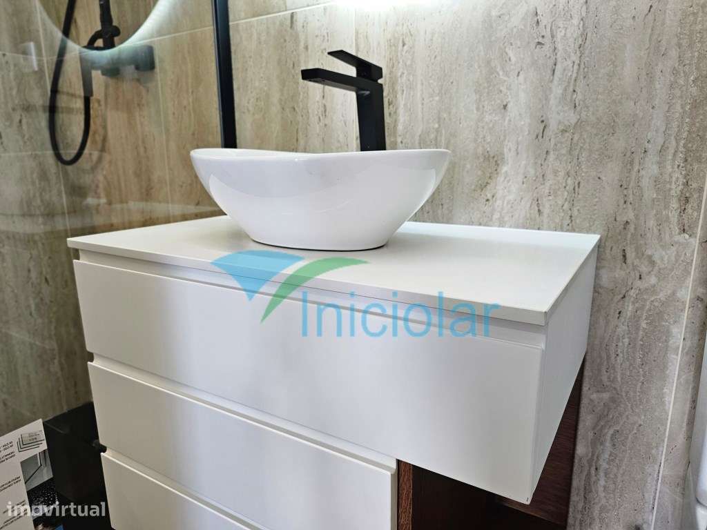 Apartamento T2 Totalmente Remodelado no Centro Histórico de Penafiel-13