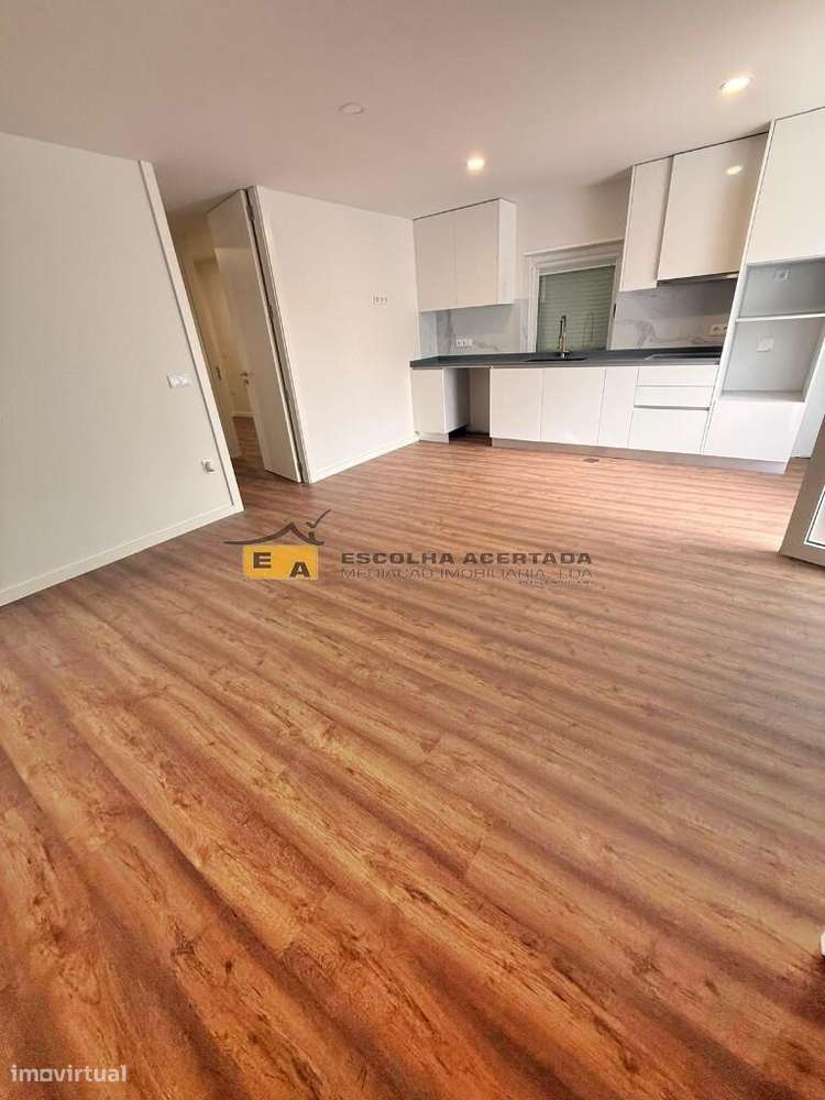 T2- Novo- Pronto a Habitar - Grande imagem: 2/27