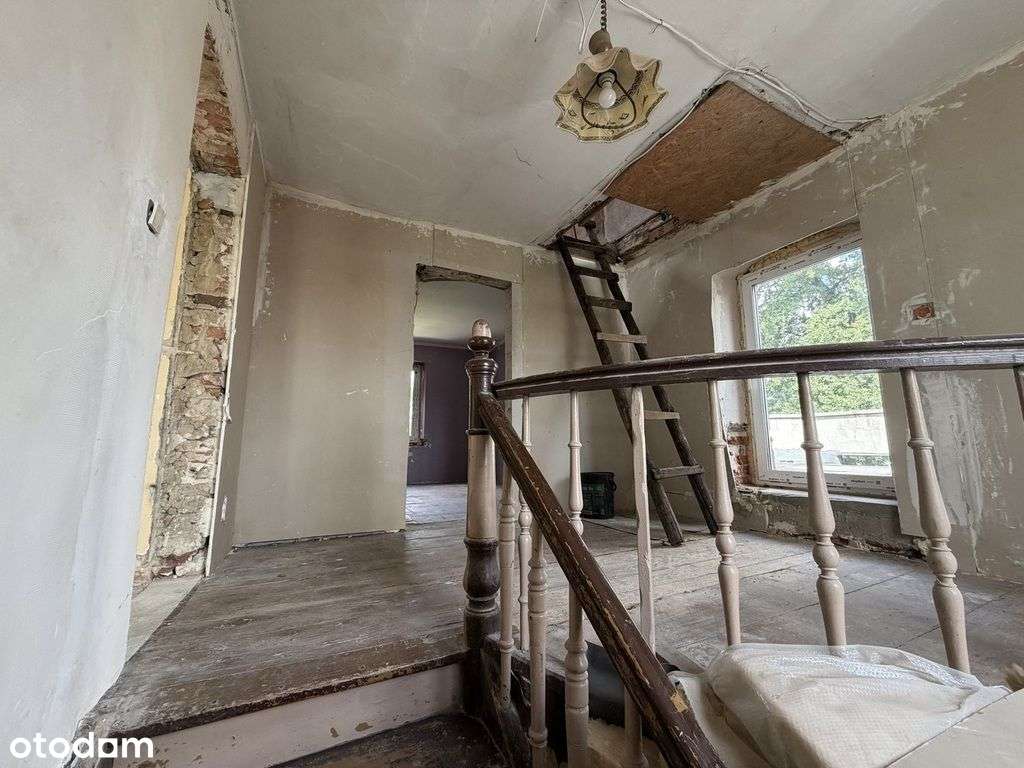Dom zarządcy 1868 nad stawem wsród starodrzewia-11