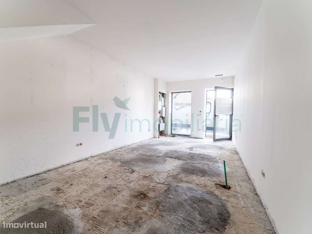 Arrenda-se Loja no Centro de Vizela - Praça da República - Grande imagem: 4/9