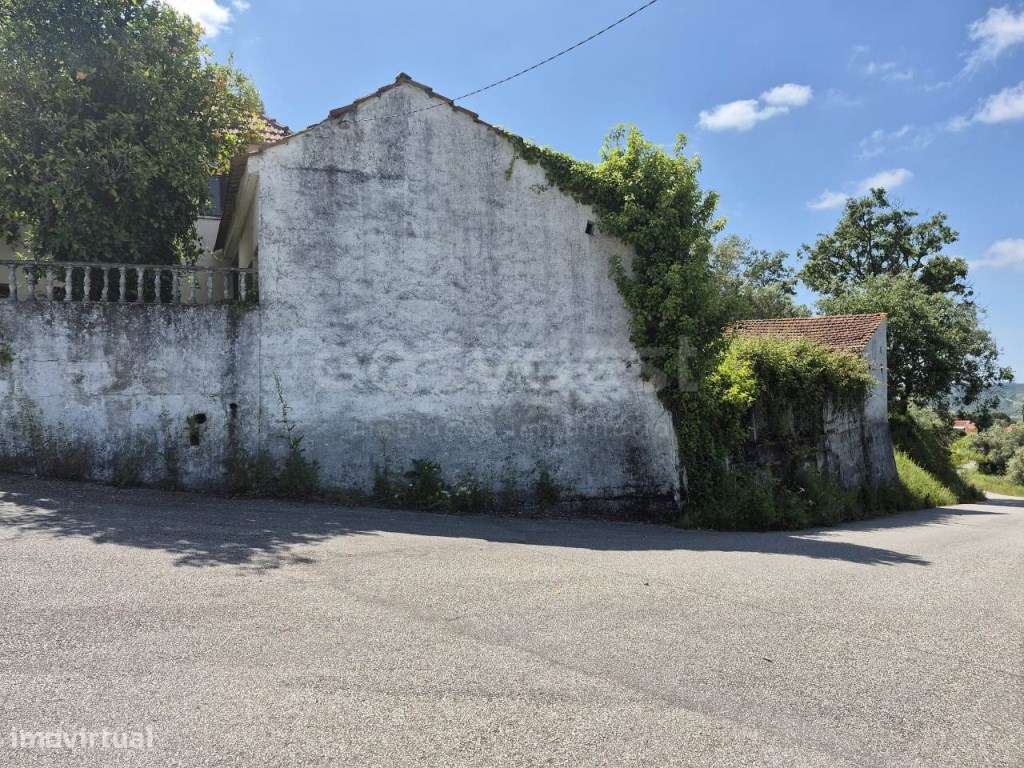 Moradia para reconstrução Amiais Santiago de Litém - Grande imagem: 4/15