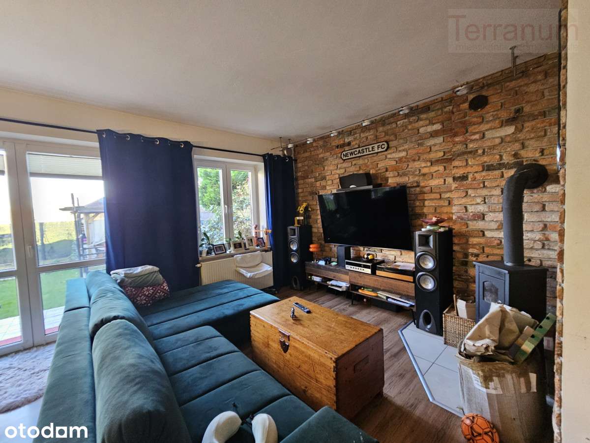 Dom (bliźniak) 4 sypialnie, 2 łazienki-0