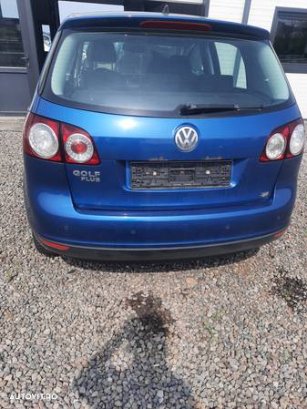 Dezmembrez VW Golf 5 plus - 3