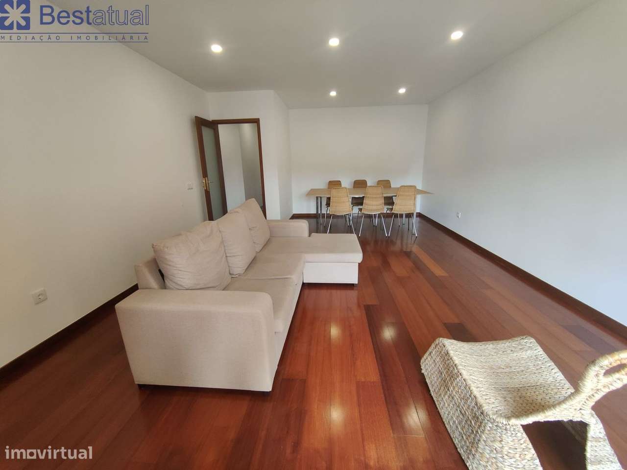 T2 Mobilado/Equipado-Cond. Fechado C/Piscina -Ofir-9