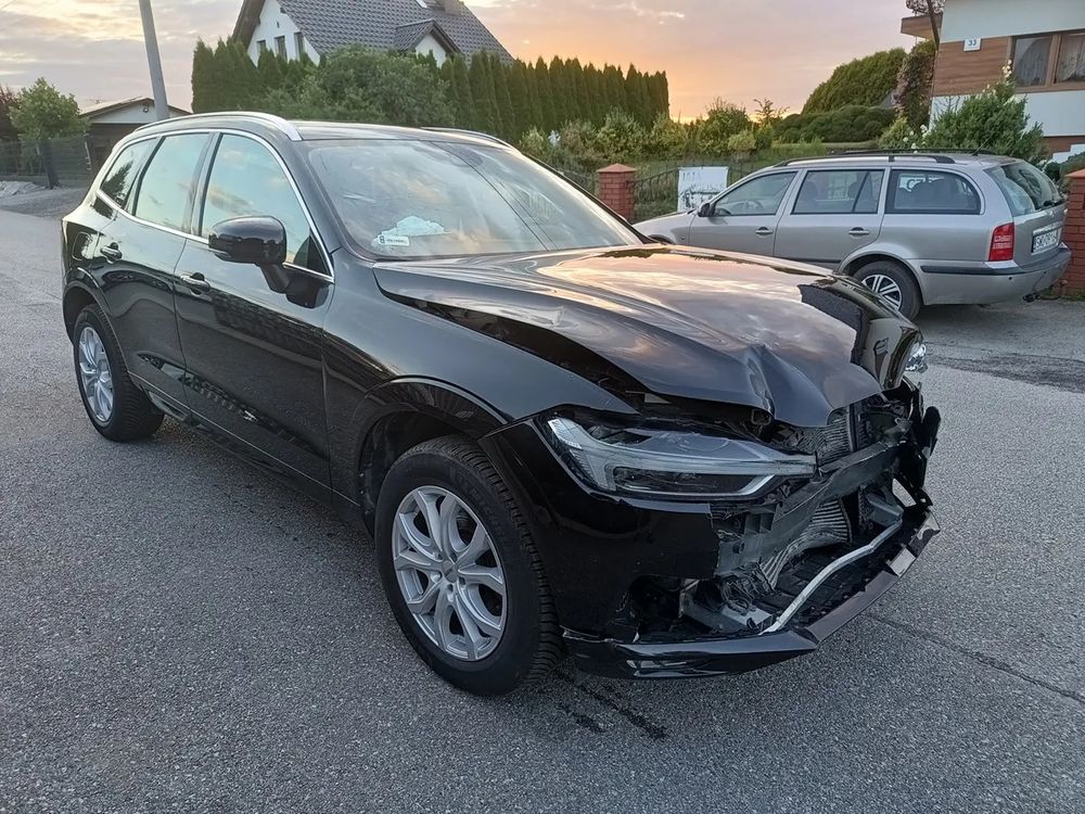 Volvo XC60 II (2017-) T5 AWD Momentum Pro 2018