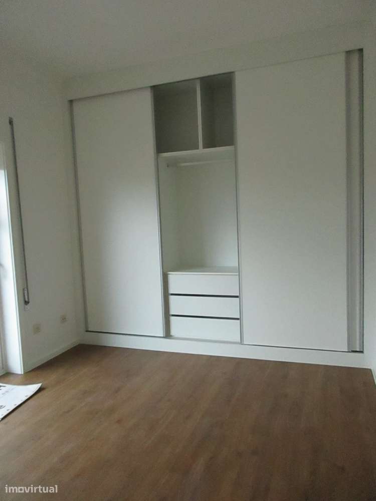 T3 Aguas Santas, Corim com garagem box-7