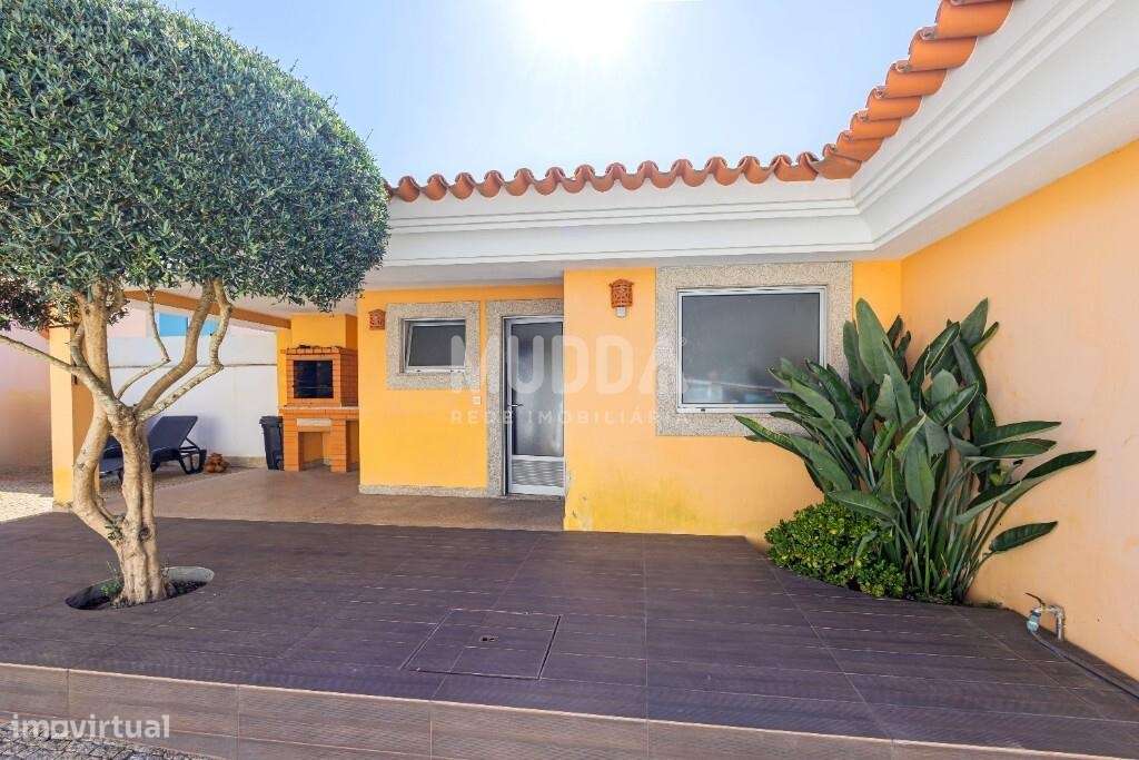 Excelente moradia geminada T4 em Santa Maria da Feira-52