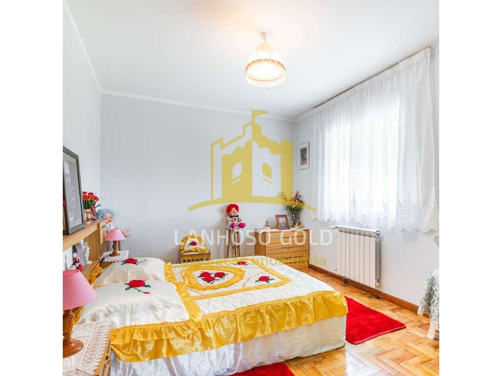 Moradia Bi Familiar - Grande imagem: 4/31